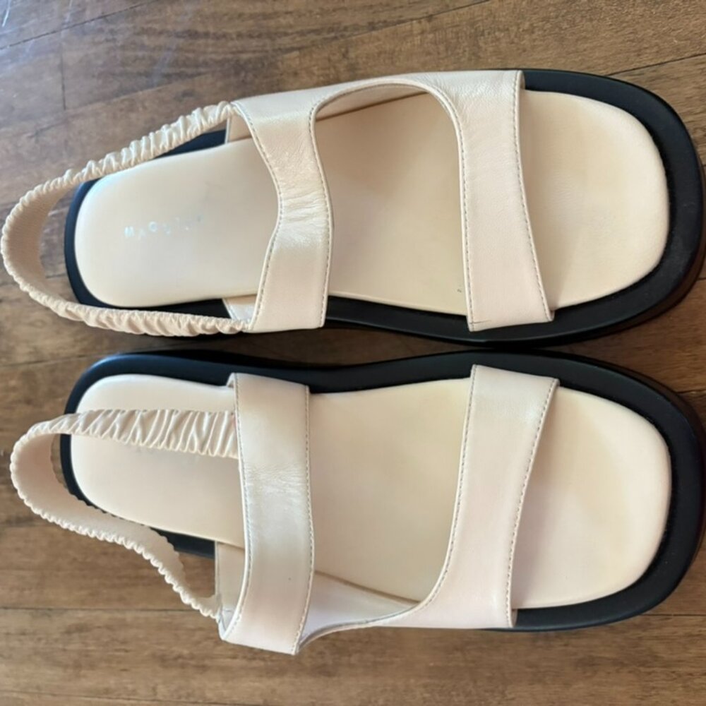 Womens Maguire Caserta Sandals in Buttermilk, size 40